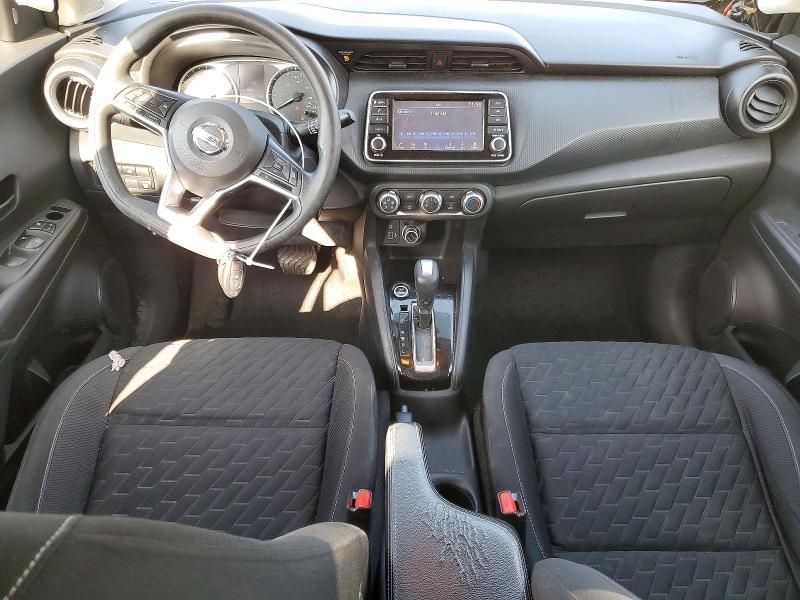 2021 Nissan Kicks s