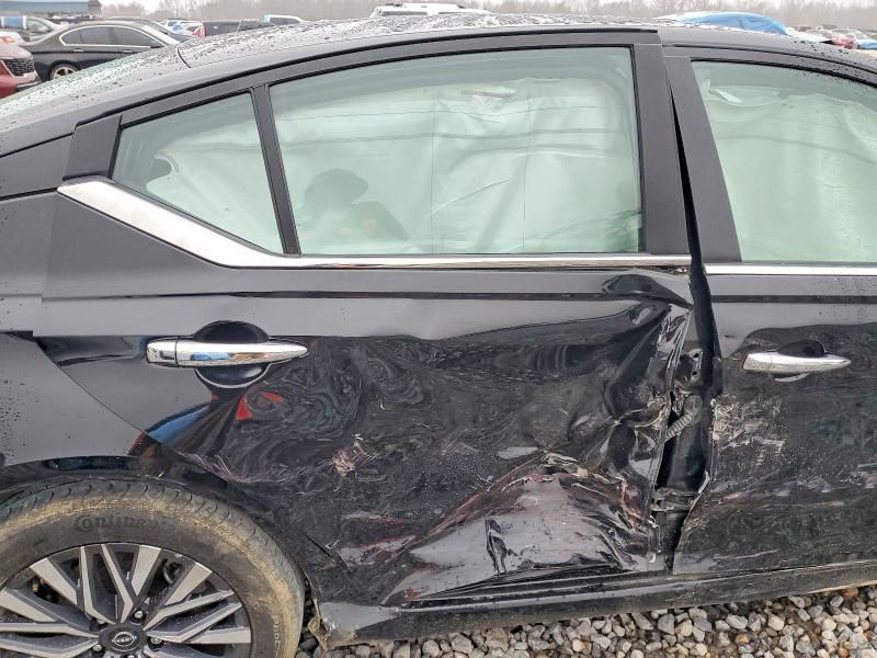 2023 Nissan Altima sv