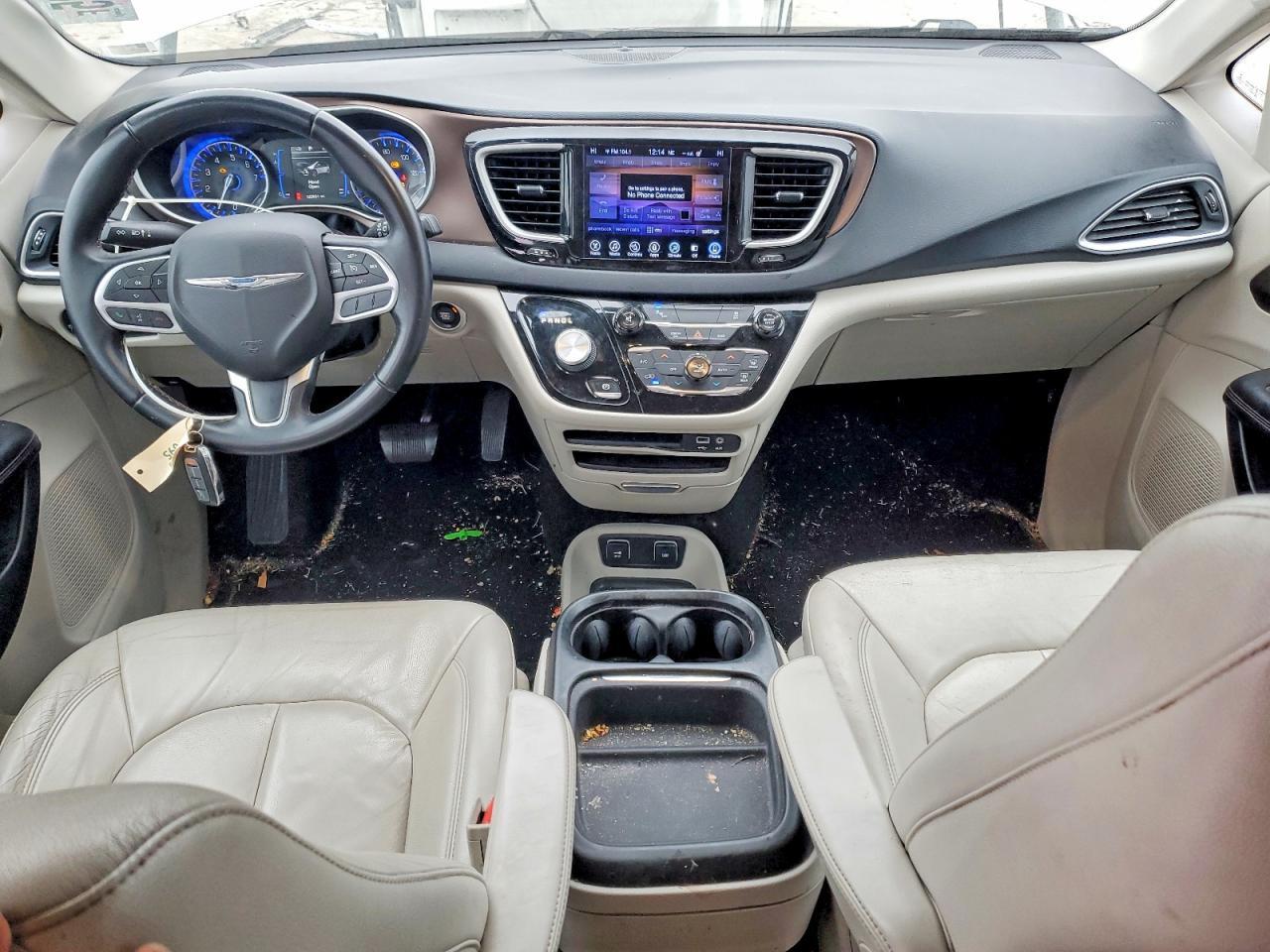 2017 Chrysler Pacifica Touring l