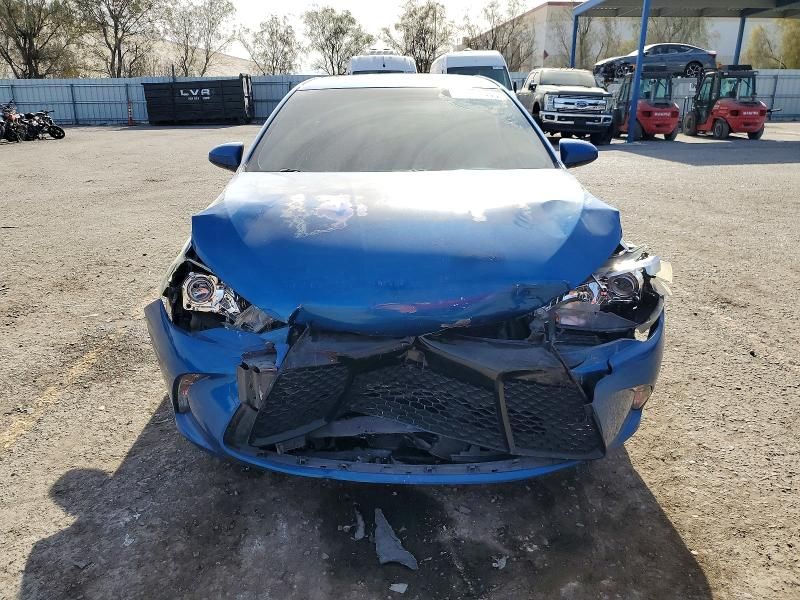 2016 Toyota Camry le