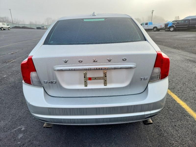 2011 Volvo S40 T5