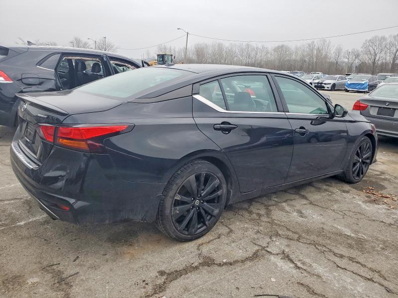 2022 Nissan Altima sr