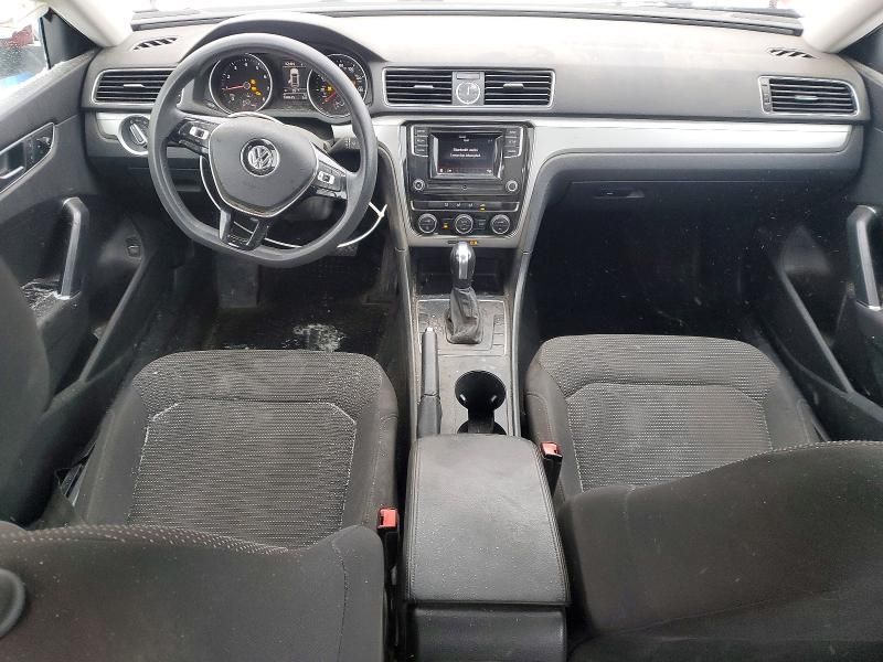 2016 Volkswagen Passat s