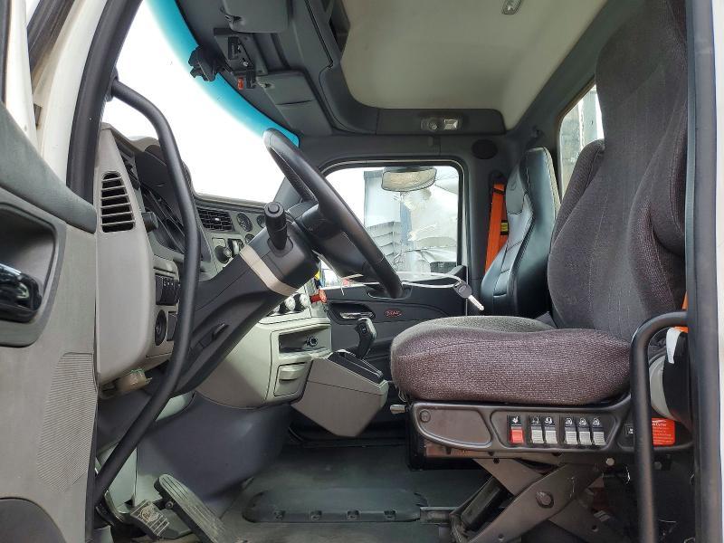 2017 Peterbilt 579