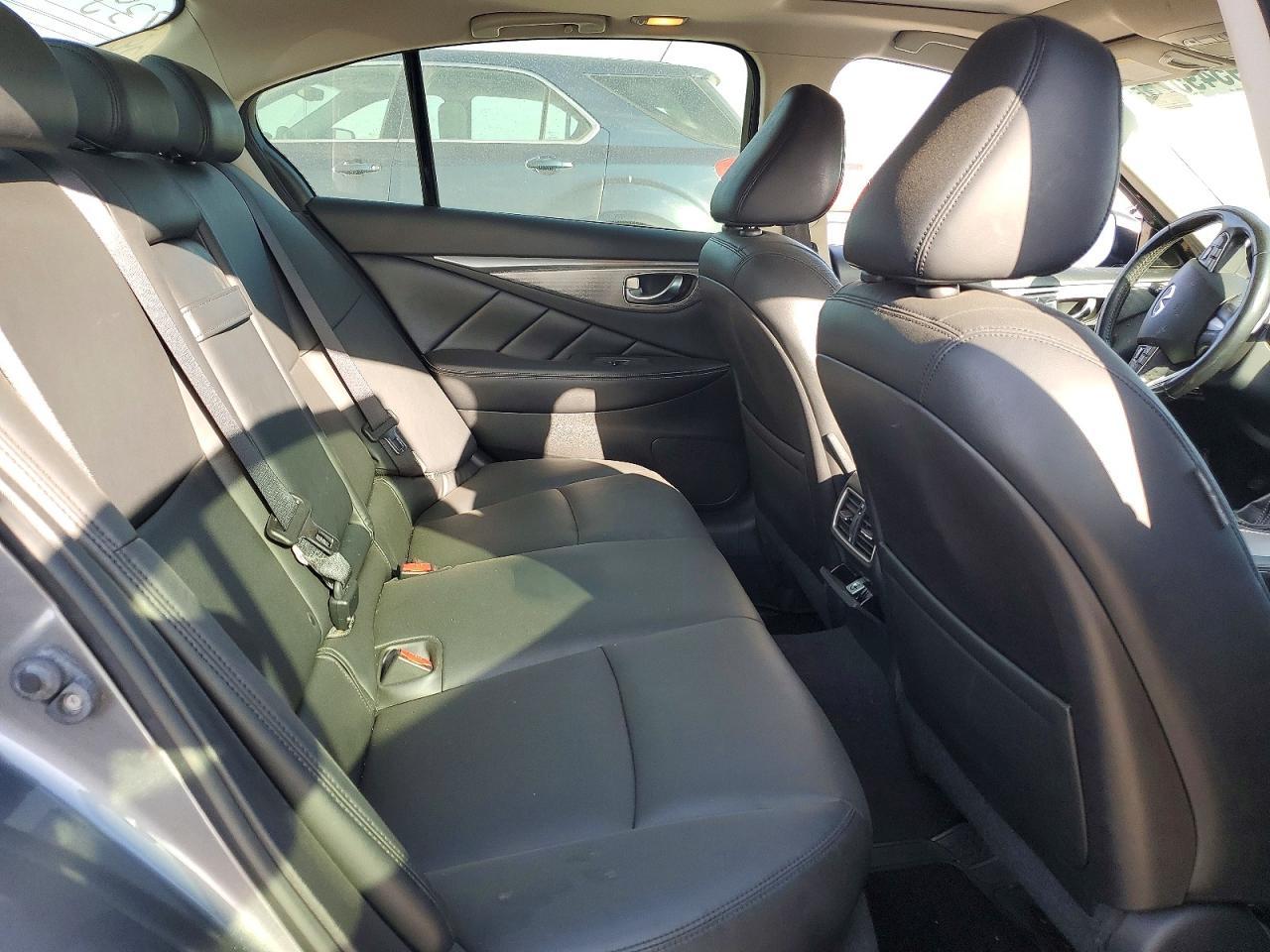 2015 Infiniti Q50 Base