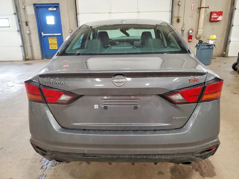 2024 Nissan Altima sr
