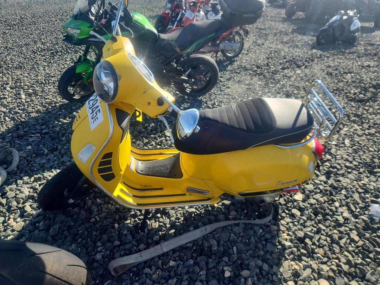 2018 Vespa GTS/SEI Giorni