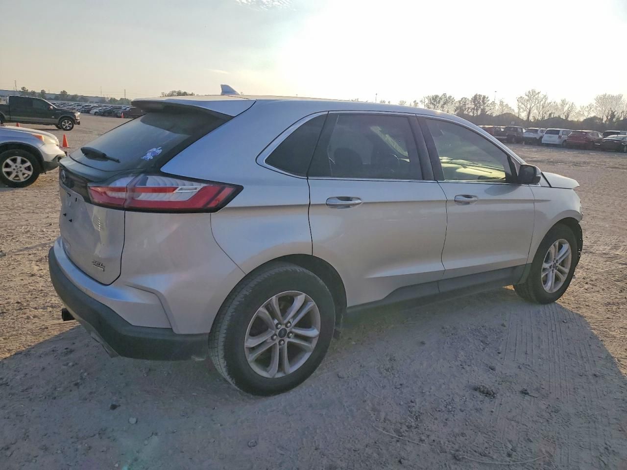 2019 Ford Edge sel