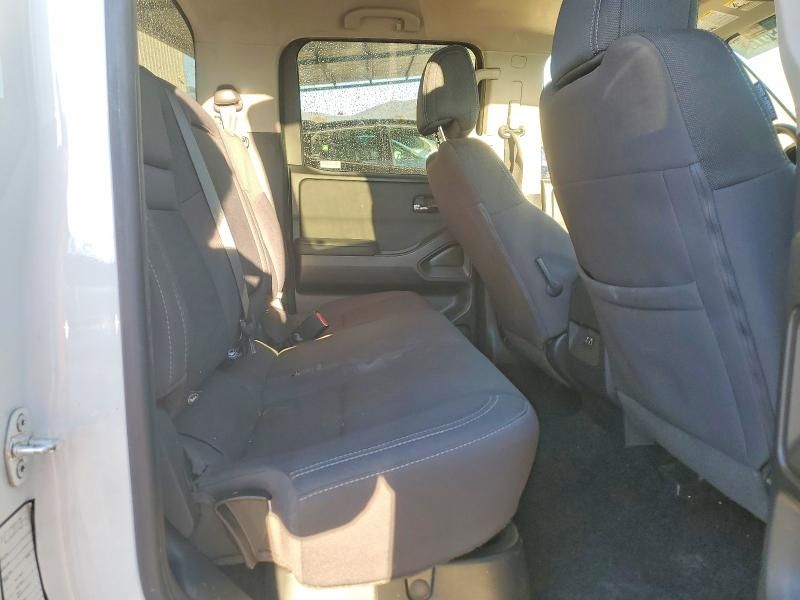 2024 Nissan Frontier s