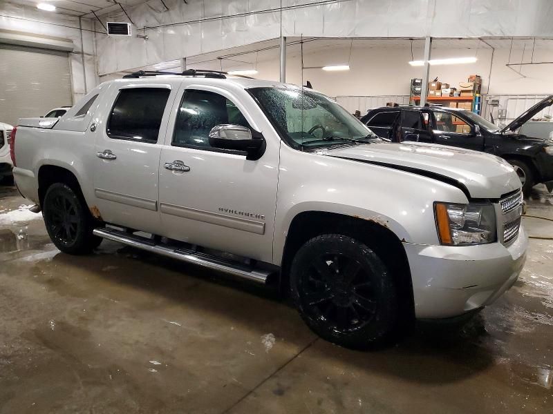 2013 Chevrolet Avalanche lt
