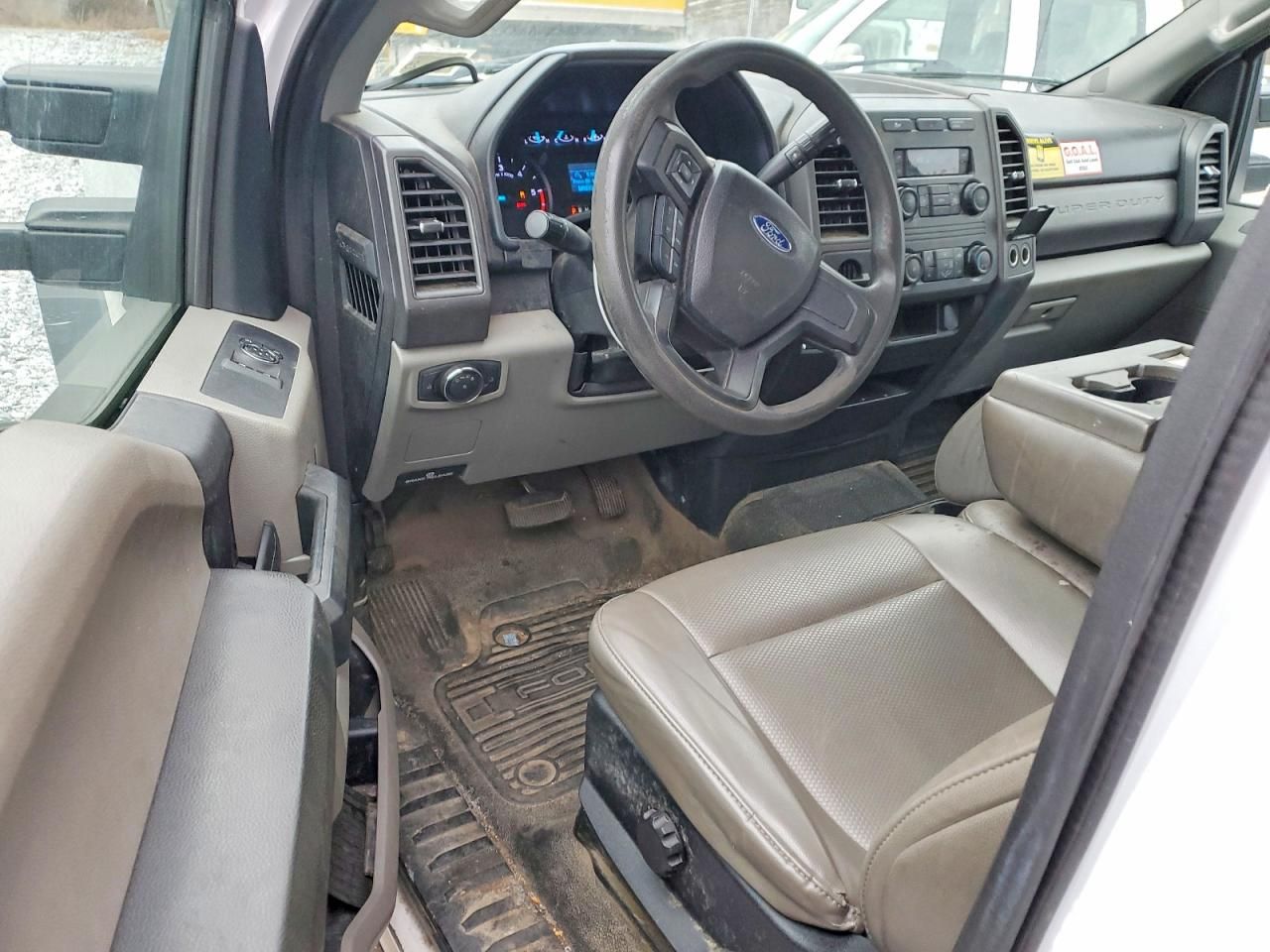 2019 Ford F450 Super Duty BOX Truck