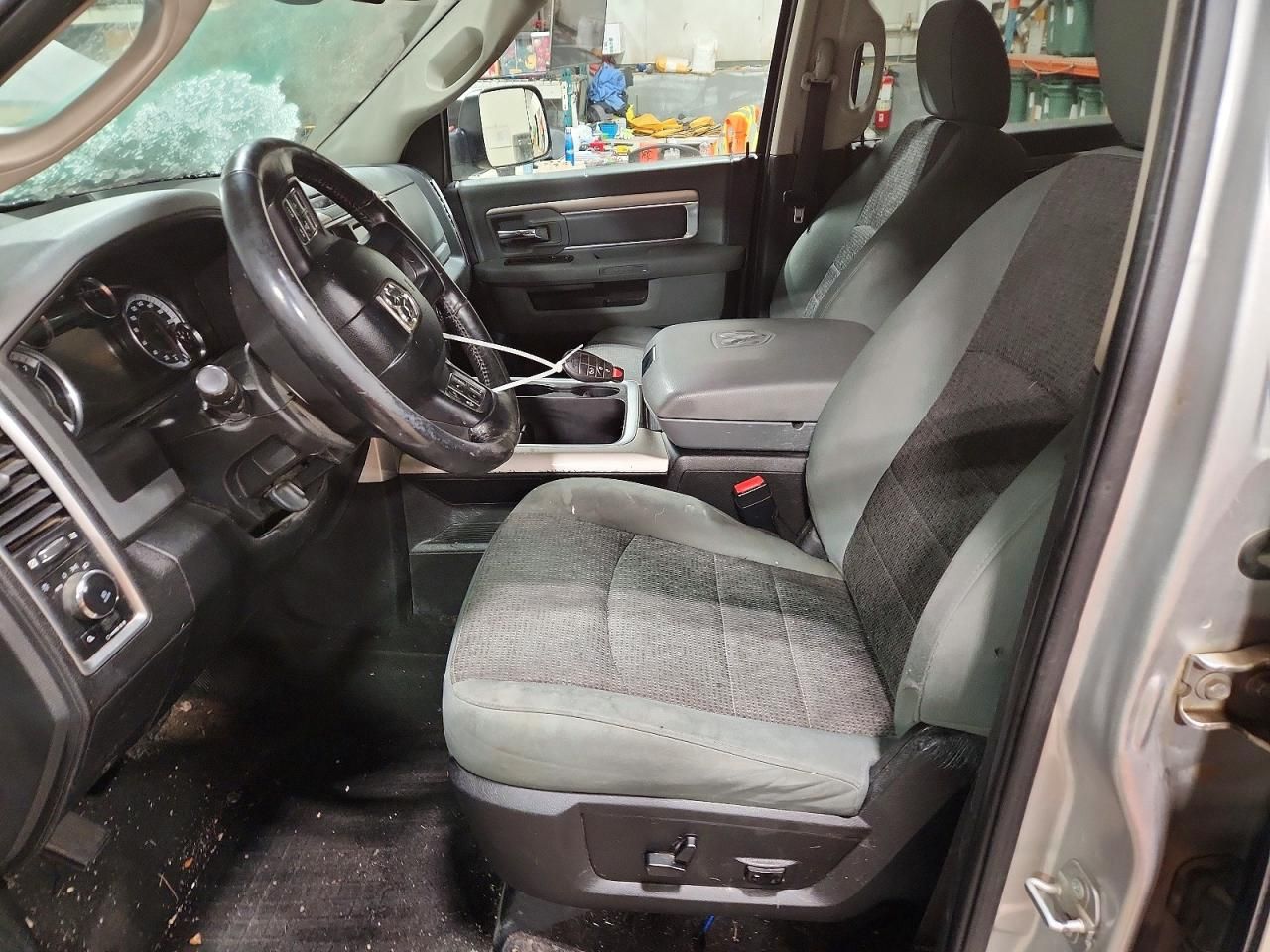 2017 Dodge RAM 1500 SLT