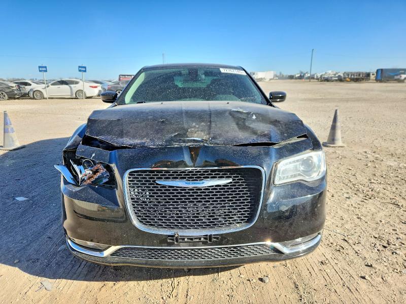 2019 Chrysler 300 Touring