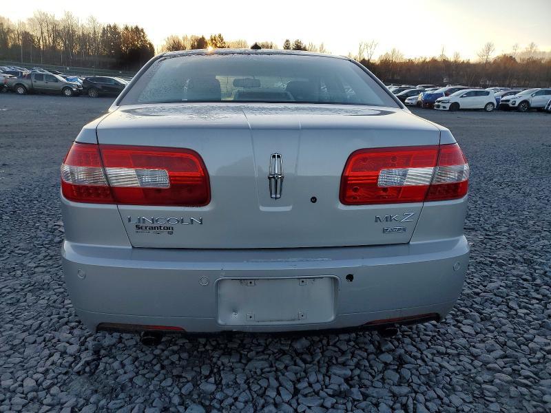 2008 Lincoln Townhouse MKZ