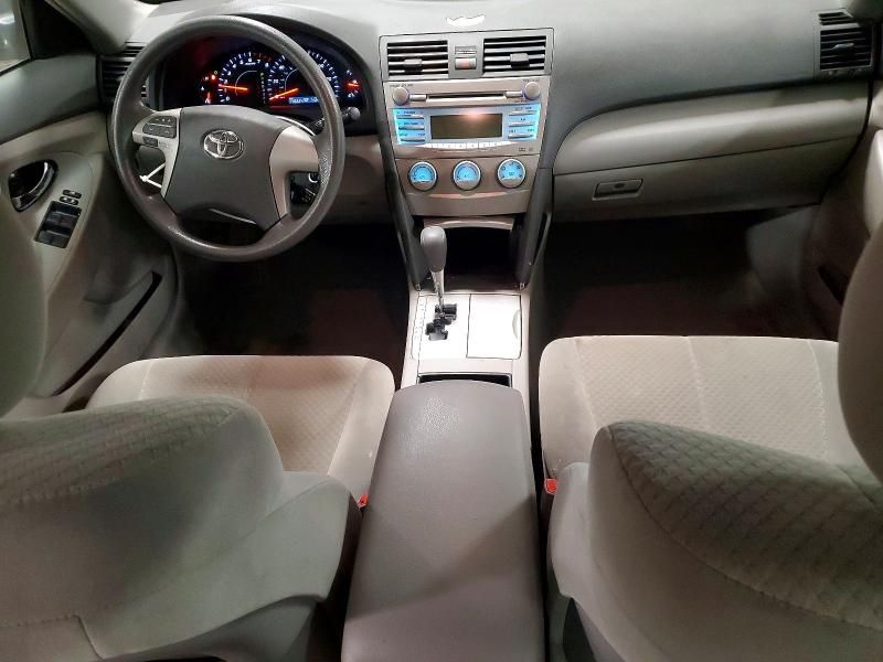 2009 Toyota Camry le