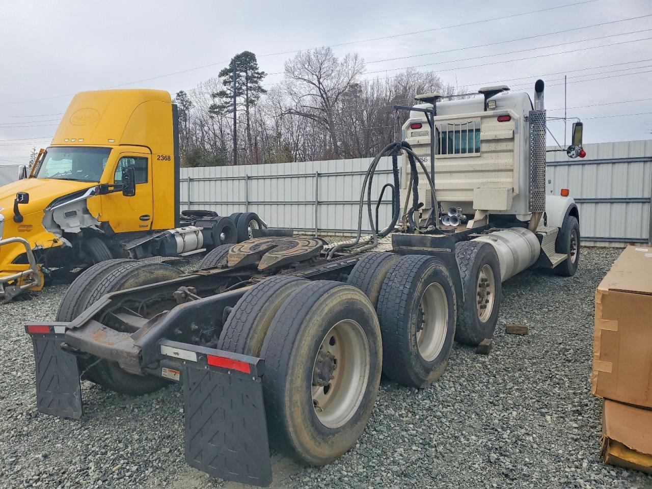 2012 Kenworth T800 Semi Truck