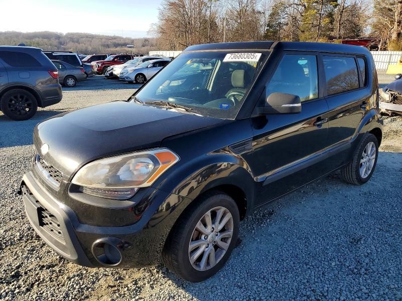 2013 KIA Soul +