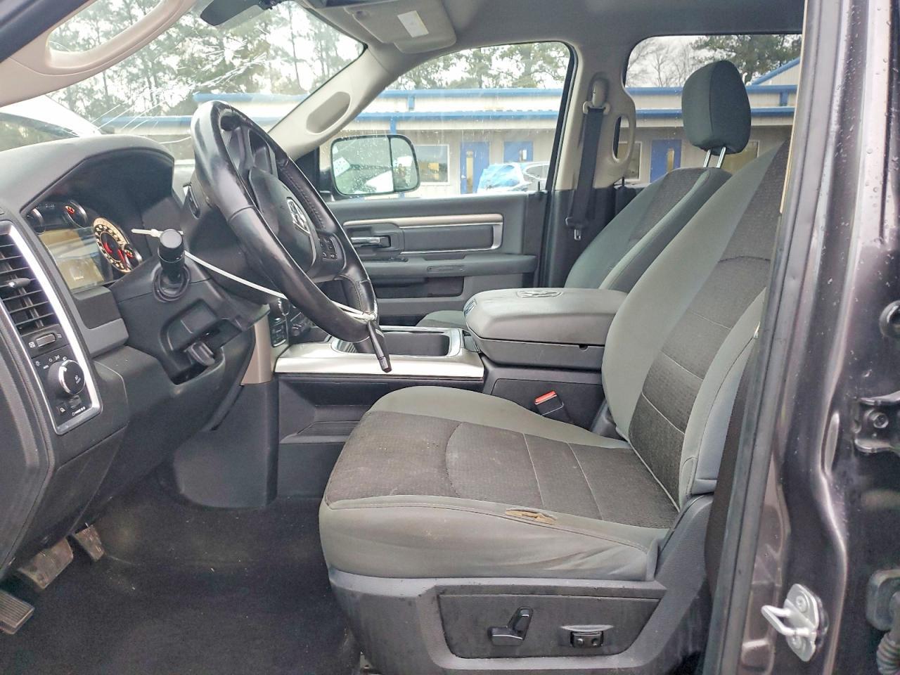2017 Dodge Ram 1500 slt