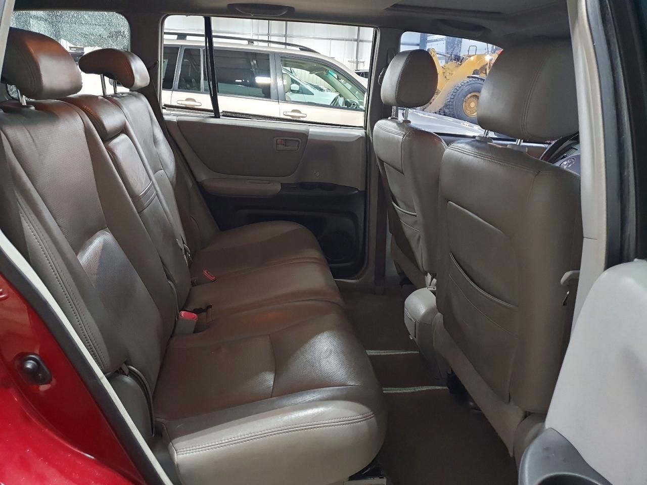 2004 Toyota Highlander Base