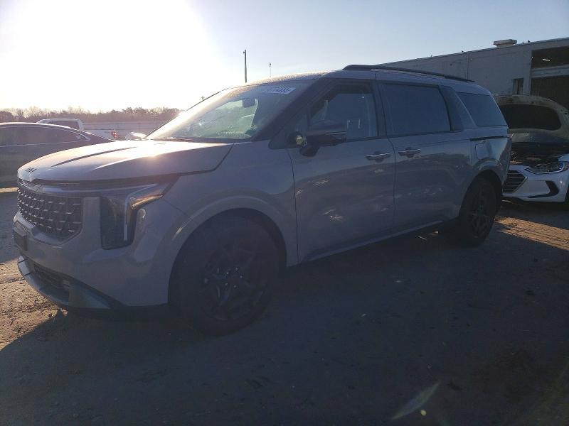 2026 KIA Carnival sx