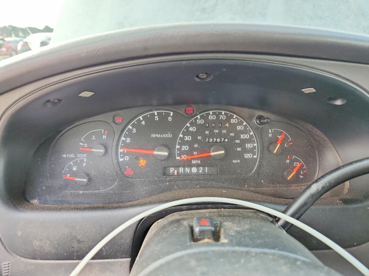 2003 Mazda B3000 cab Plus