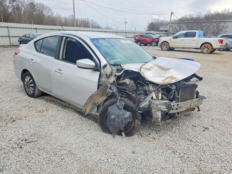 2016 Nissan Versa