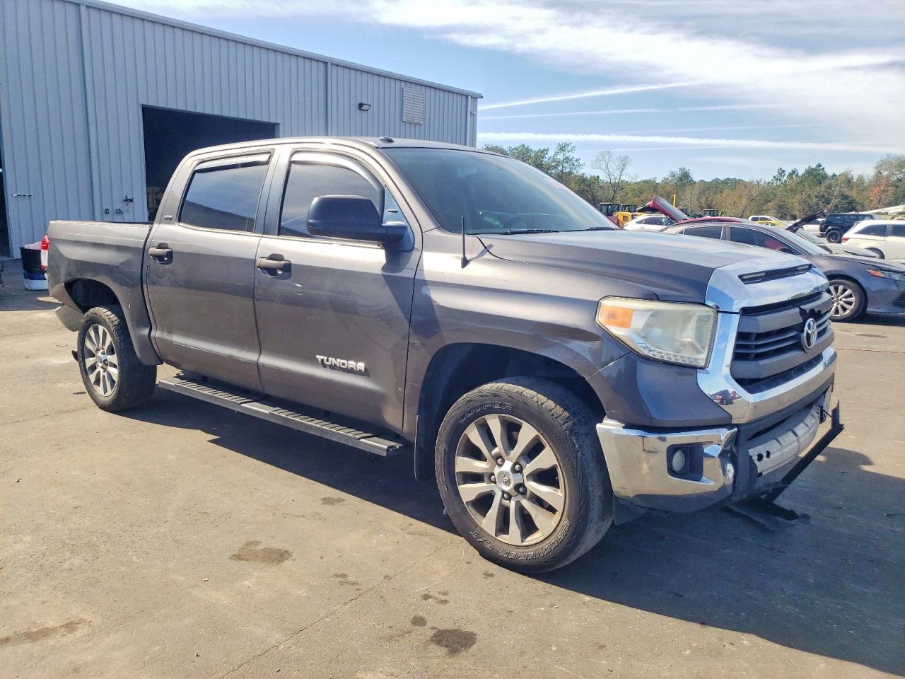 2015 Toyota Tundra SR5