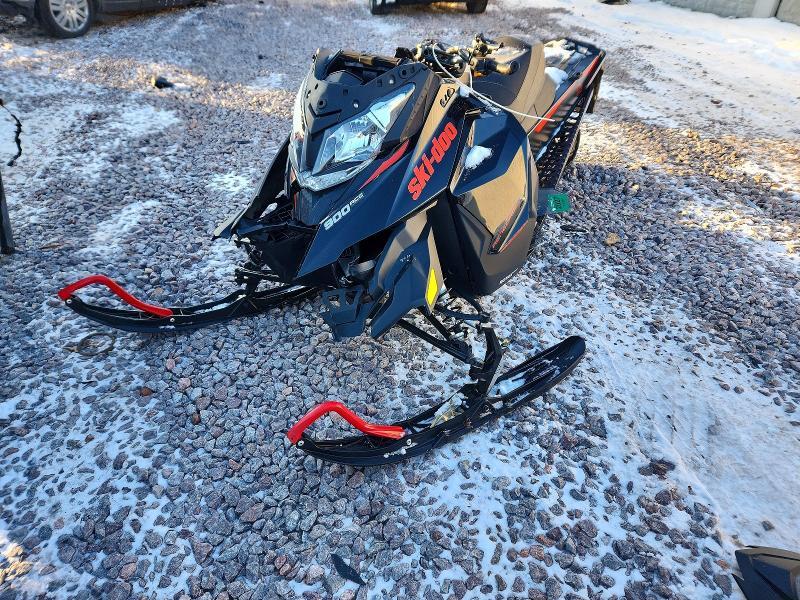 2016 Skidoo Renegade Adrenaline