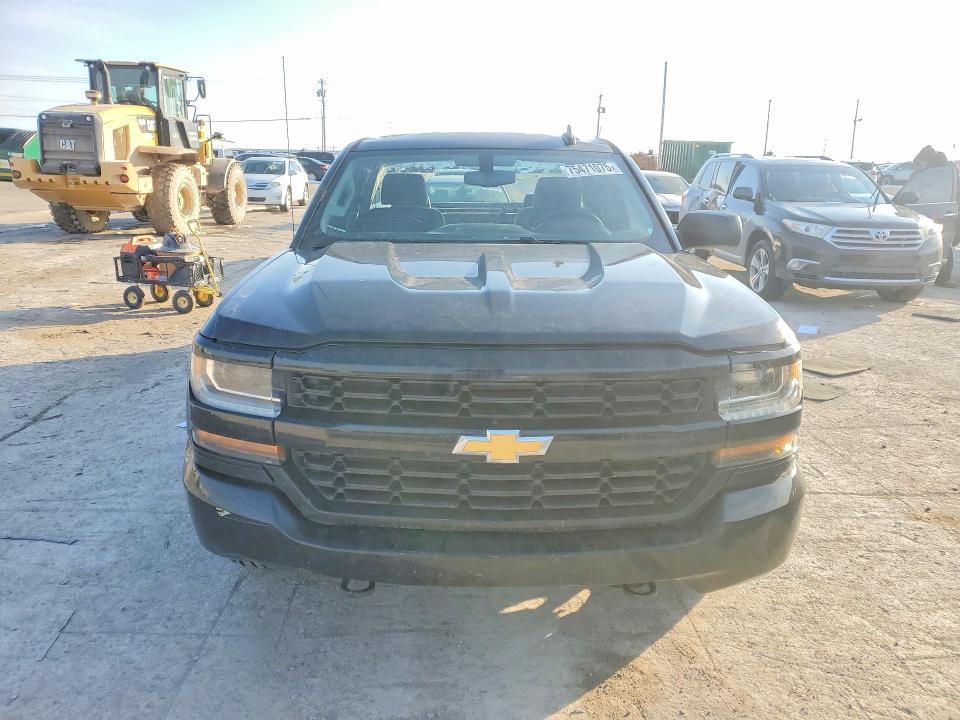 2018 Chevrolet Silverado C1500 Custom