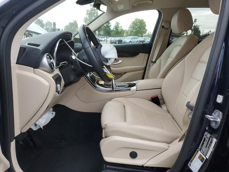 2021 Mercedes-Benz Glc 300