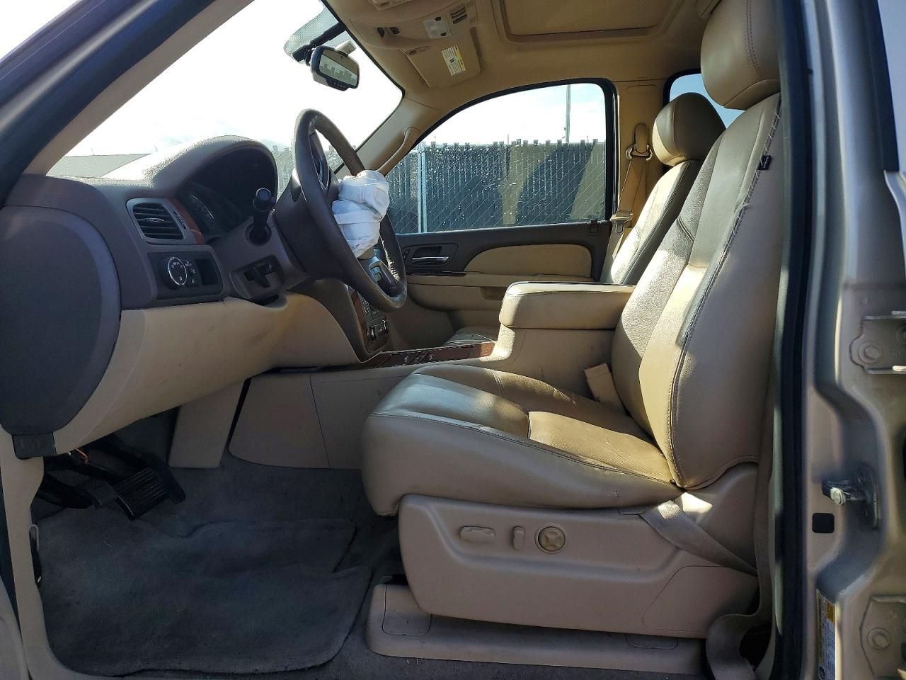 2012 Chevrolet Suburban C1500 ltz