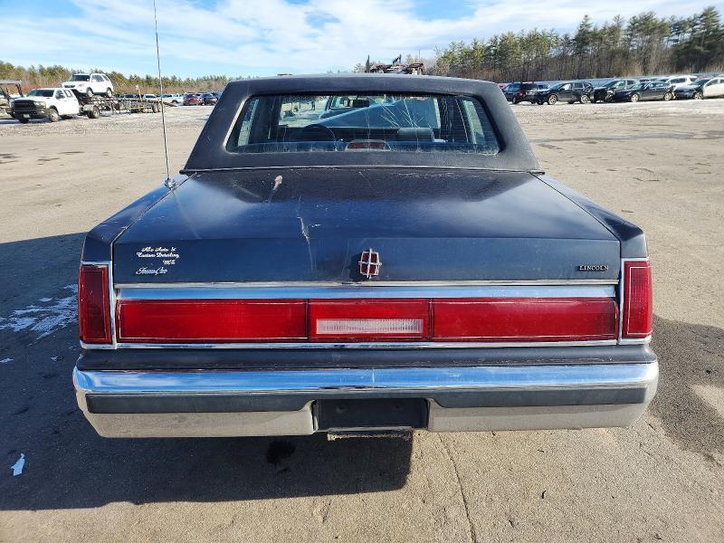 1985 Lincoln Townhouse Town car
