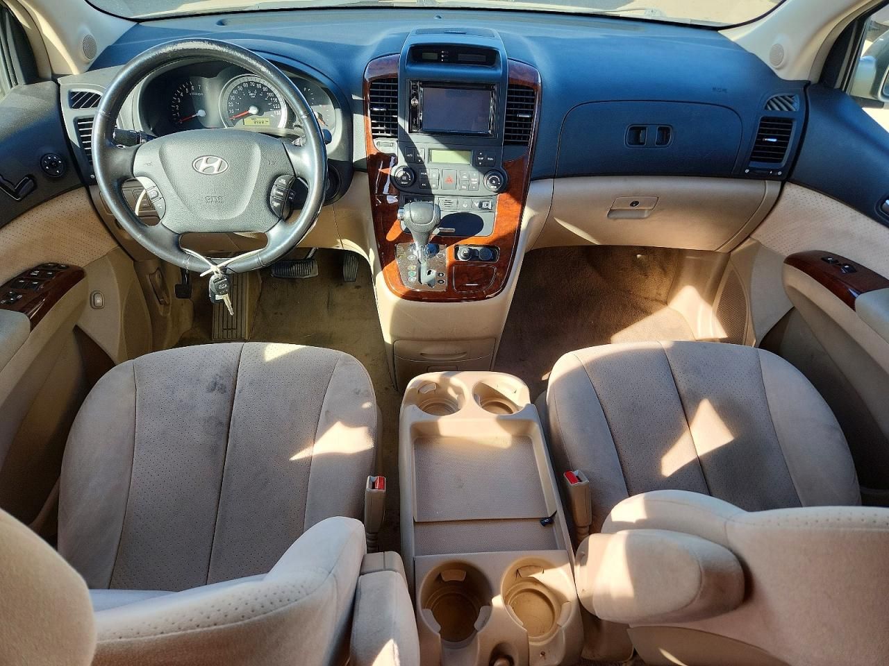 2007 Hyundai Entourage gls