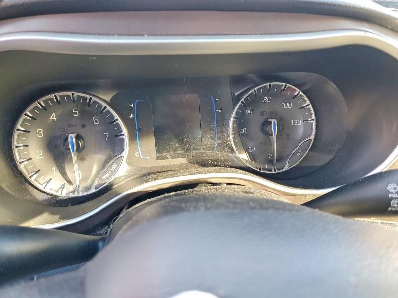 2020 Chrysler Voyager lxi