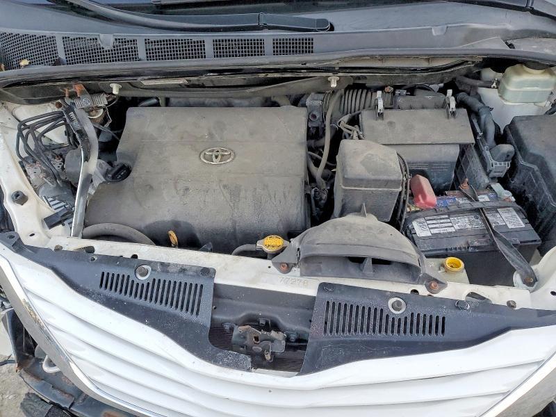 2016 Toyota Sienna le