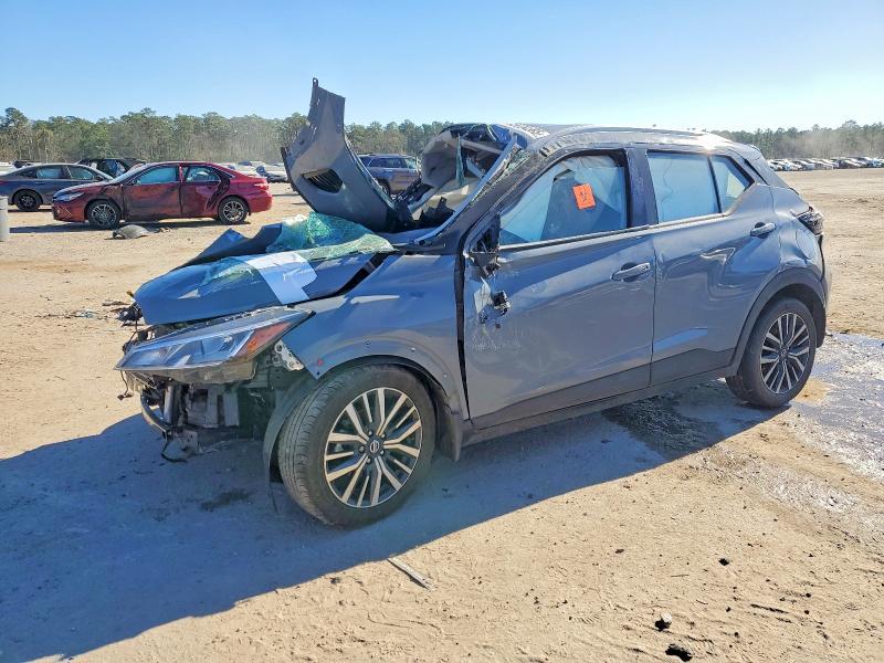 2021 Nissan Kicks sv