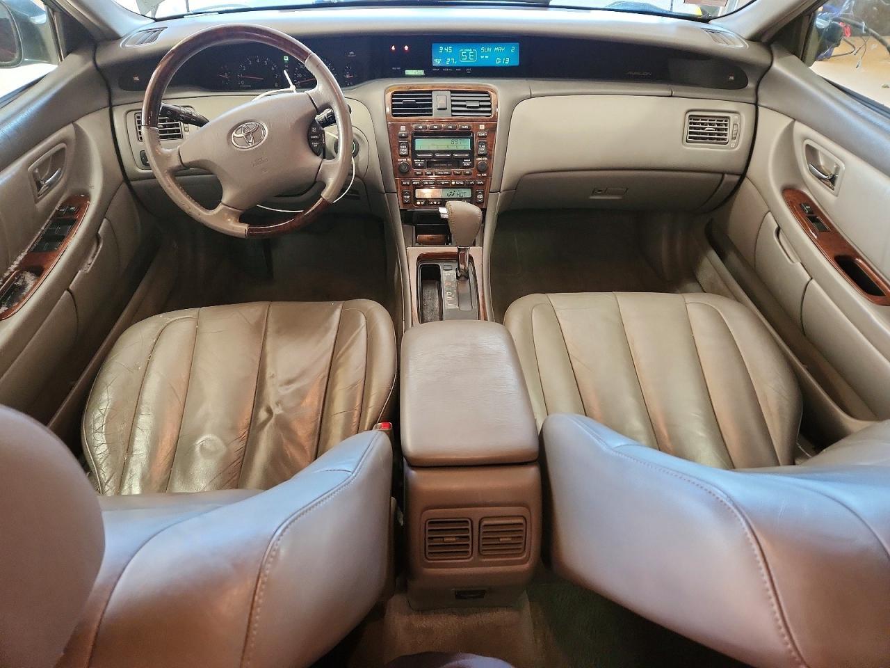 2004 Toyota Avalon xl
