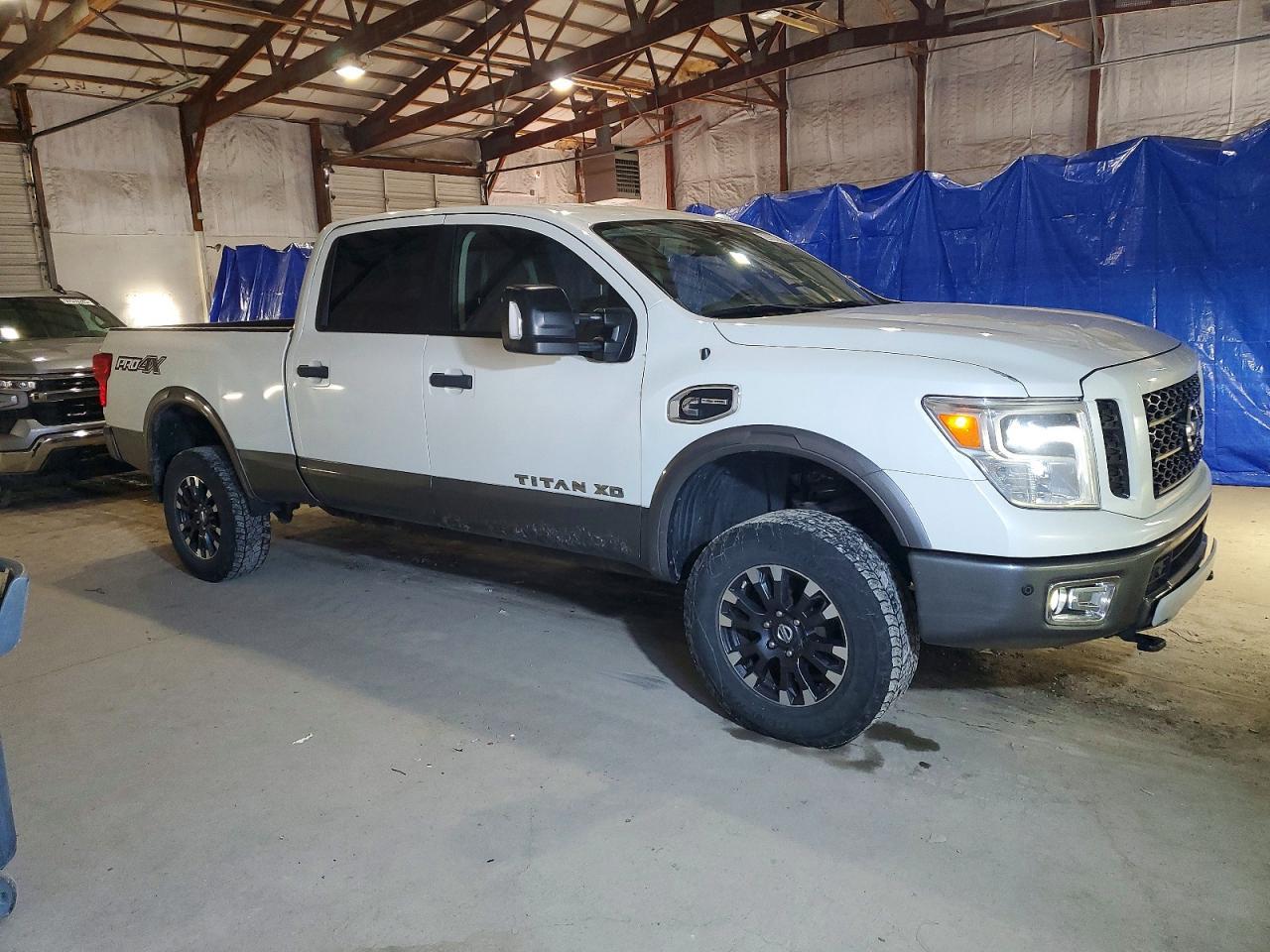 2019 Nissan Titan xd sl