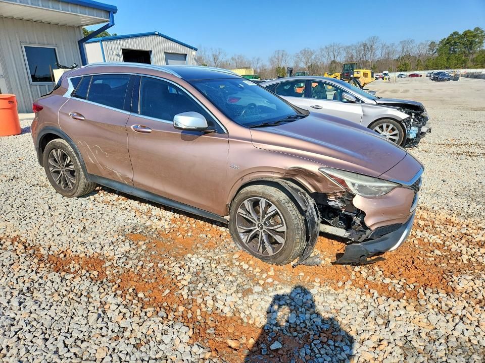 2017 Infiniti Qx30 Base