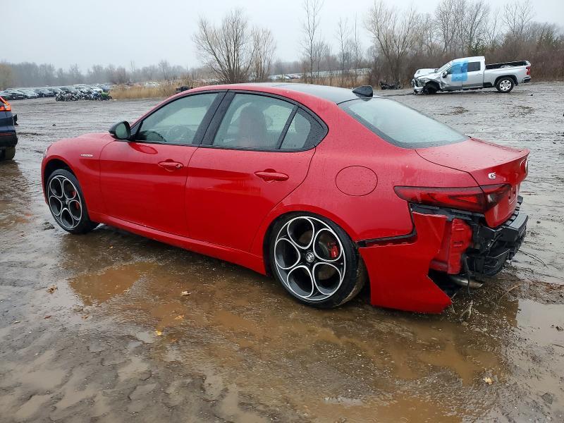 2022 Alfa Romeo Giulia Super