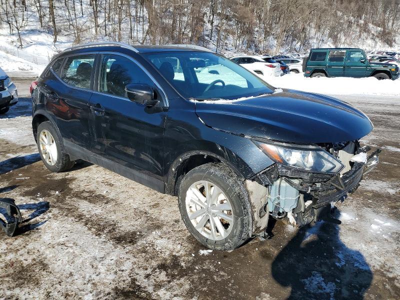 2017 Niss Rogue Sport s