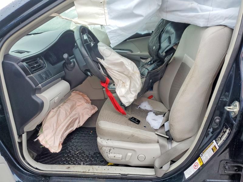 2014 Toyota Camry Hybrid