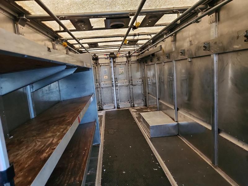 2006 Freightliner MT45 Chassis Delivery Truck