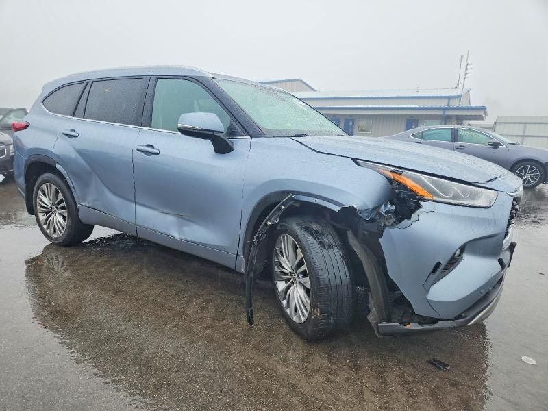 2022 Toyota Highlander Platinum