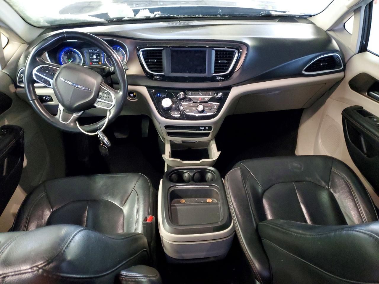 2018 Chrysler Pacifica Touring l