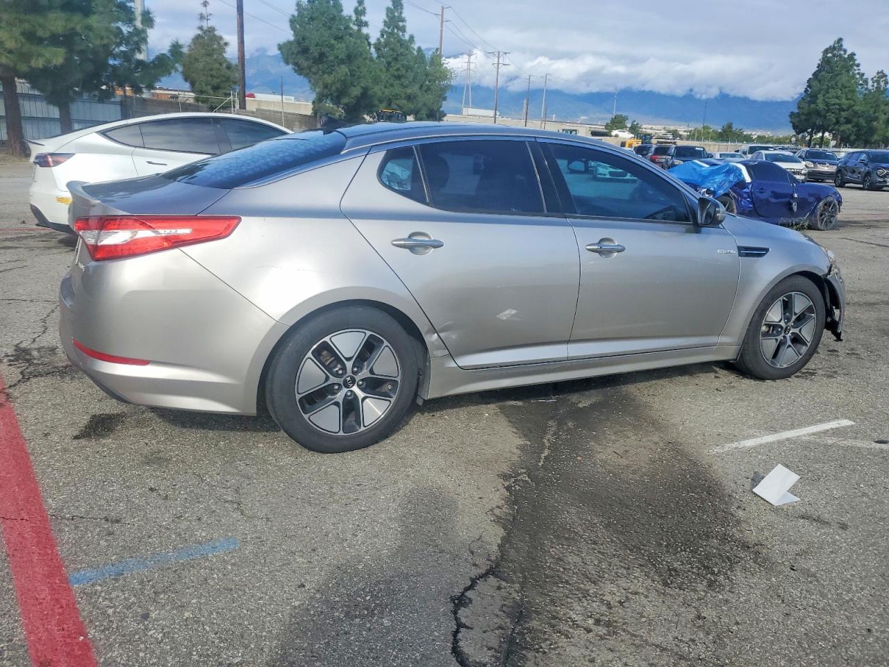 2013 KIA Optima Hybrid