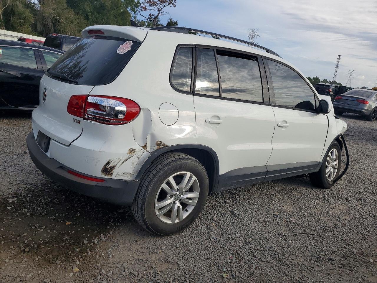 2017 Volkswagen Tiguan s