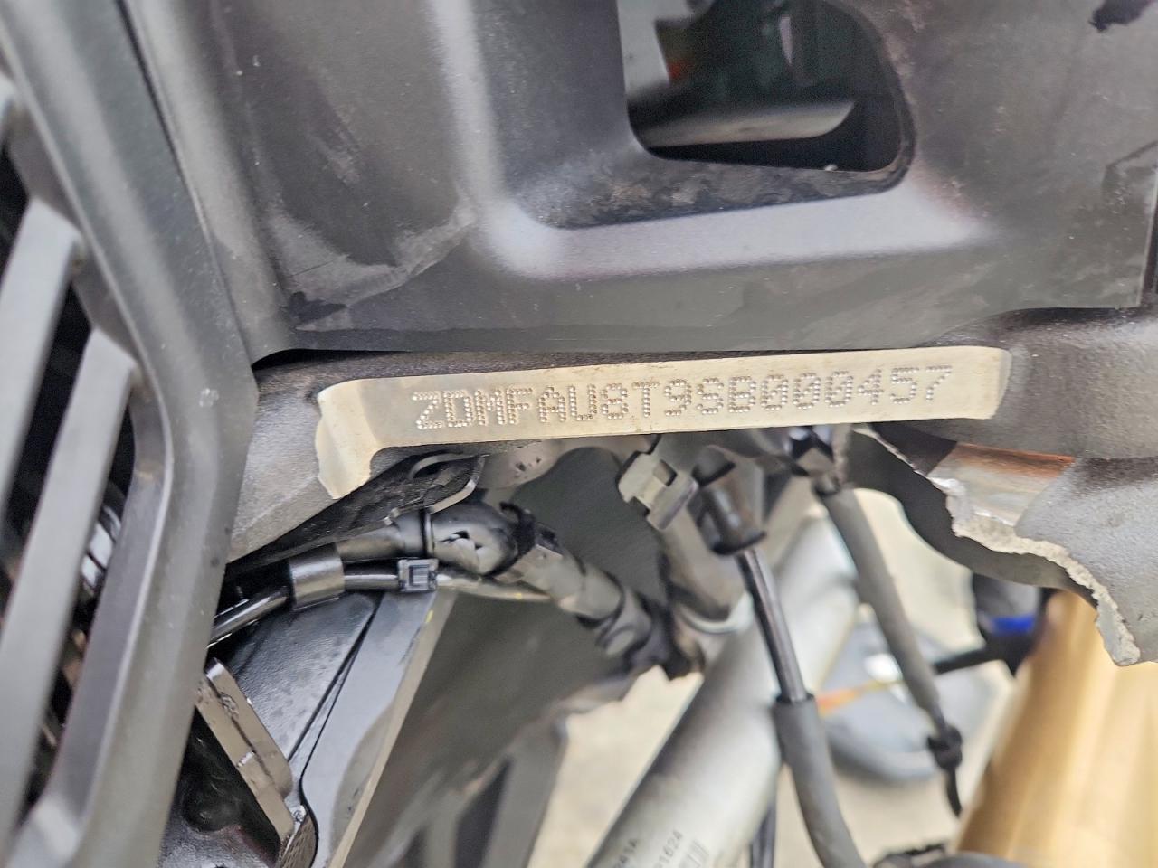 2025 Ducati Streetfighter V2