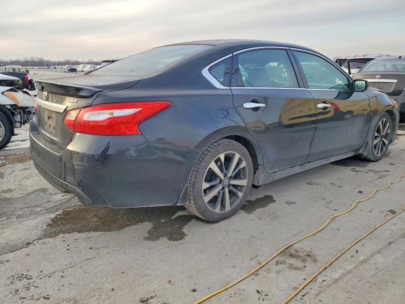 2016 Niss Altima 2.5 sr