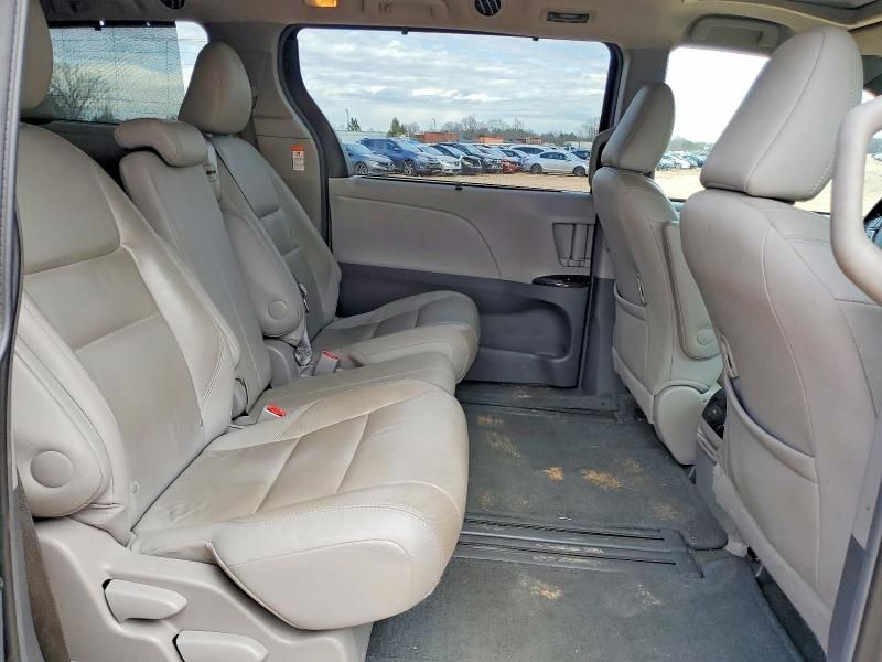 2017 Toyota Sienna xle